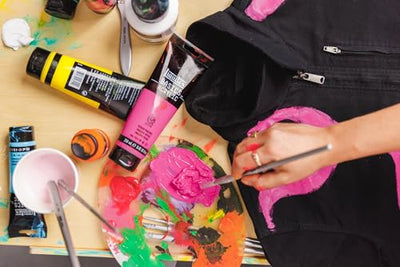 Liquitex Basics Acrylic Paint, Fluorescent Pink - 4oz