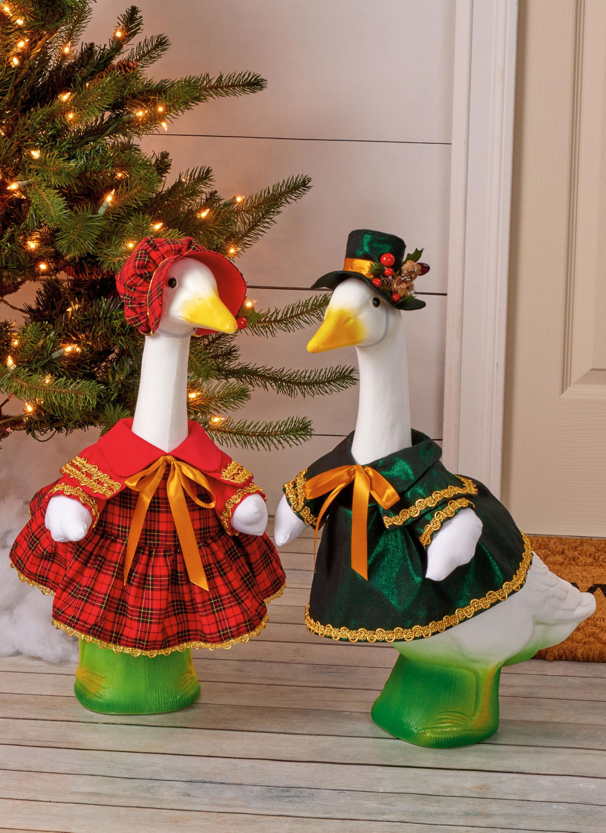 Simplicity S3187 Christmas Porch Goose Clothes Sewing Pattern, One Size